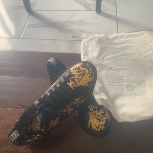 Authentic Versace men shoes,come with dustbag and box - Picture 1 of 4